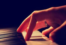 UFC格斗之夜：宋亚东技术判定胜赛胡多2025-02-24.